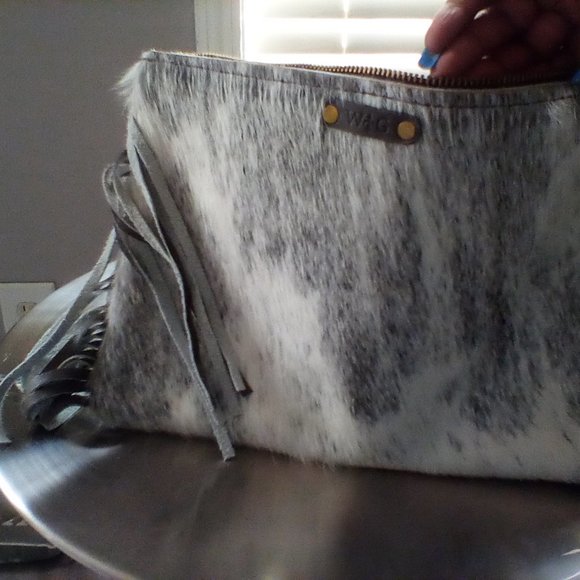 Wild Goose Crossbody - Picture 13 of 15